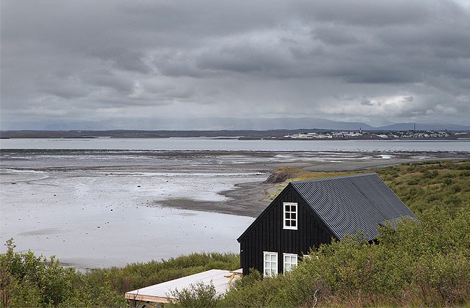 modern_vacation_rentals_borgarnes_iceland_005