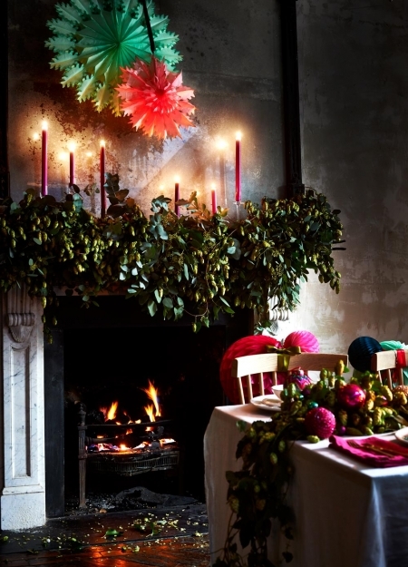 christmas-dining-table-fireplace-redonline__portrait