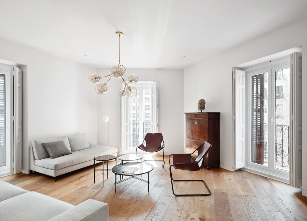 est-living-interior-house-pv2-12