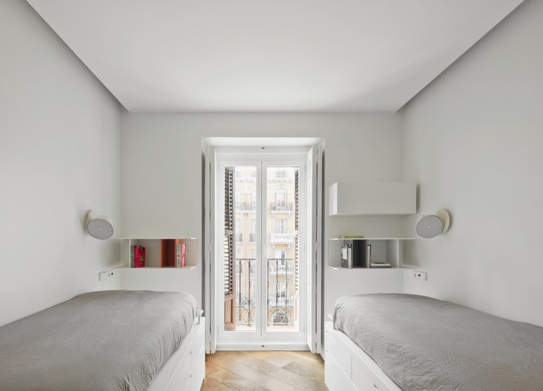 est-living-interior-house-pv2-14