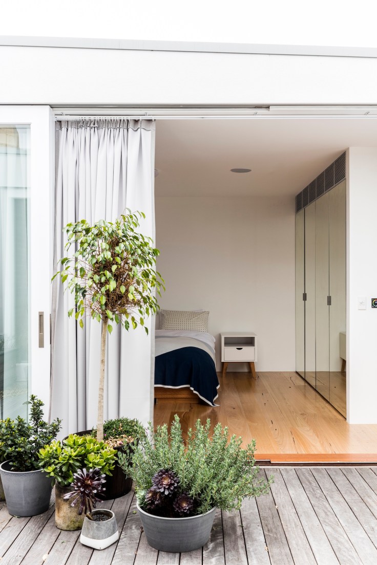 est-living-homes-surry-hills-apartment-17