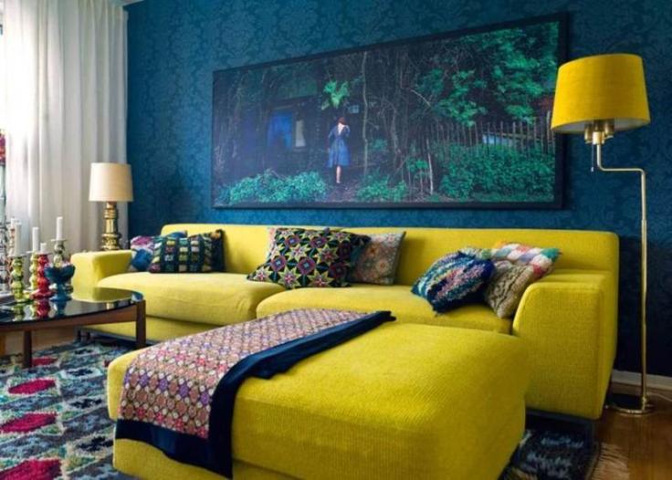 bold-blue-and-yellow-living-room