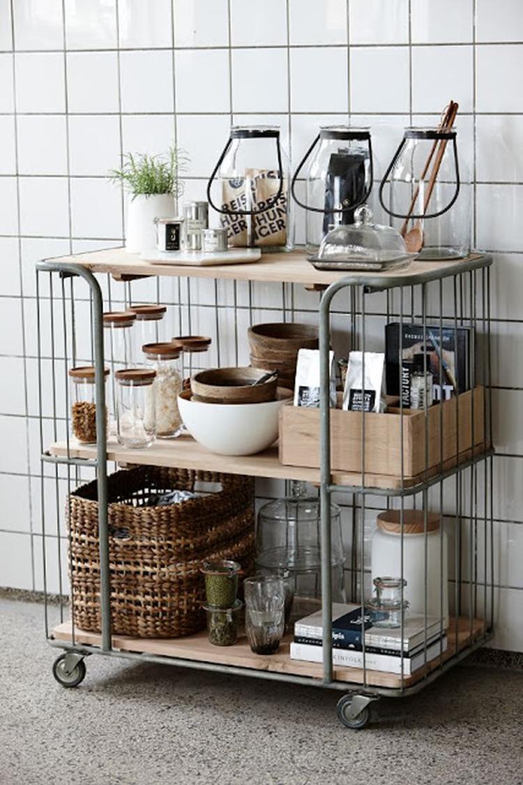 Industrieel-interieur-industriele-metalen-kast-trolley-eetkamer.1441304456-van-gemmavandervegt.jpg