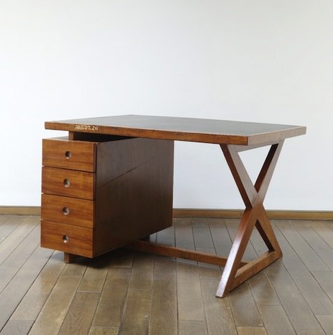 Pierre-Jeanneret-Bureau-X-03.JPG.480x0_q85