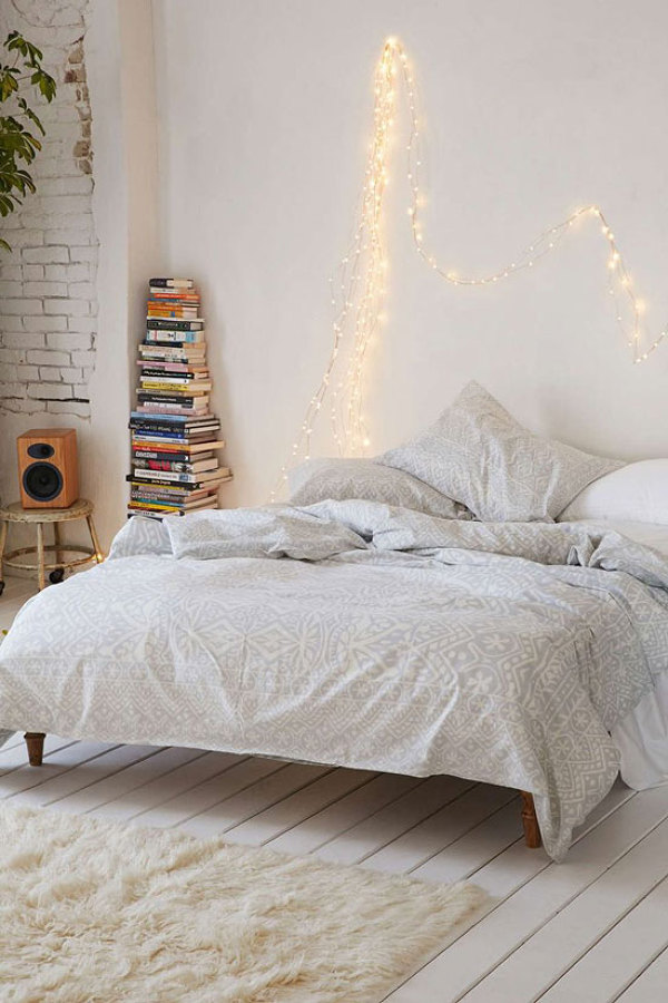 Boho-bedroom-twinkle-lights