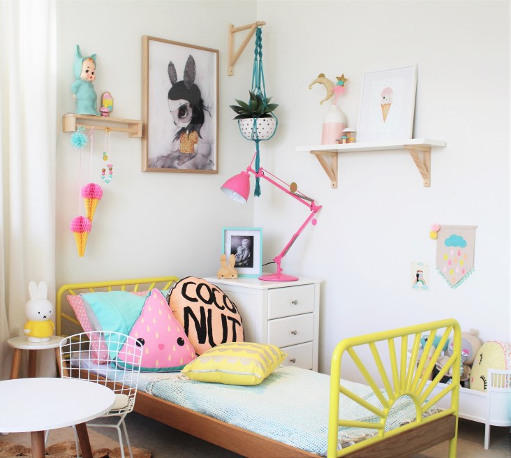 Kids-Interiors-and-decor-blog-www.fourcheekymonkeys.com-barnrum-inspo-1.12a