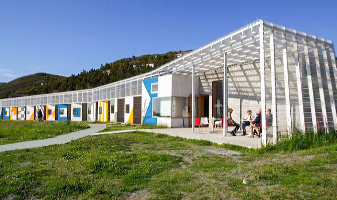 52852f8018774-modern_vacation_rentals_stokkoya_norway_ext14