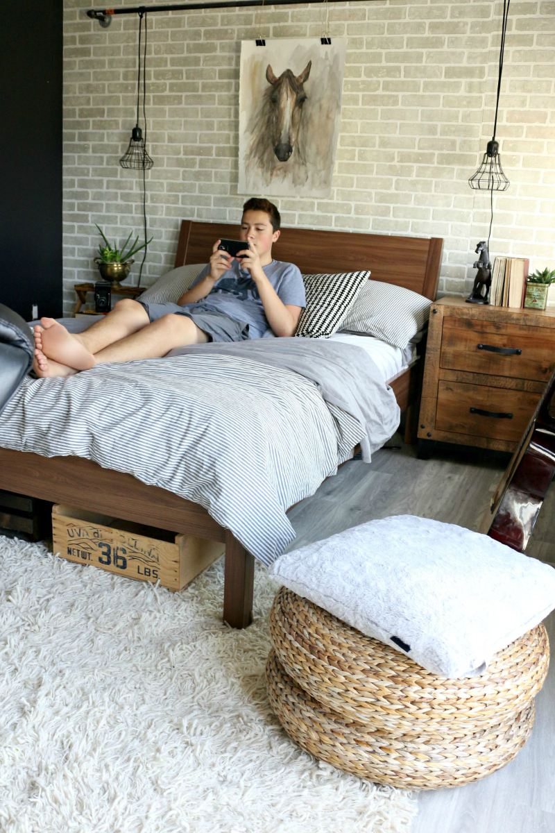 18-Brilliant-Teenage-Boys-Room-Designs-Defined-by-Authenticity-homesthetics-12