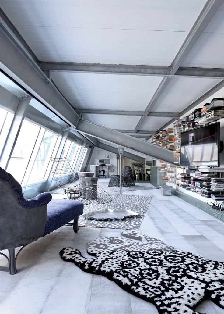 coin_salon_avec_ses_deux_meridiennes_et_son_espace_tele_tv