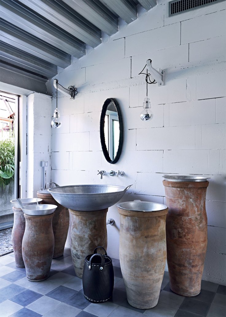salle_de_bain_avec_lavabos_exotiques_paola_navonejpg