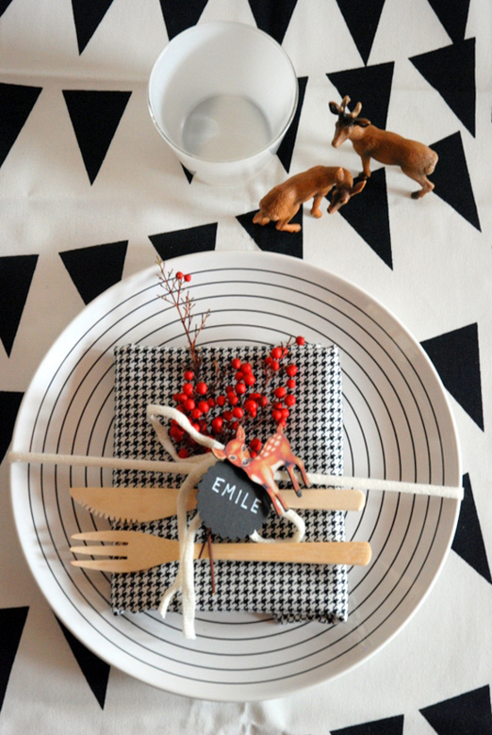 Reindeer-Themed-Dining-Setting